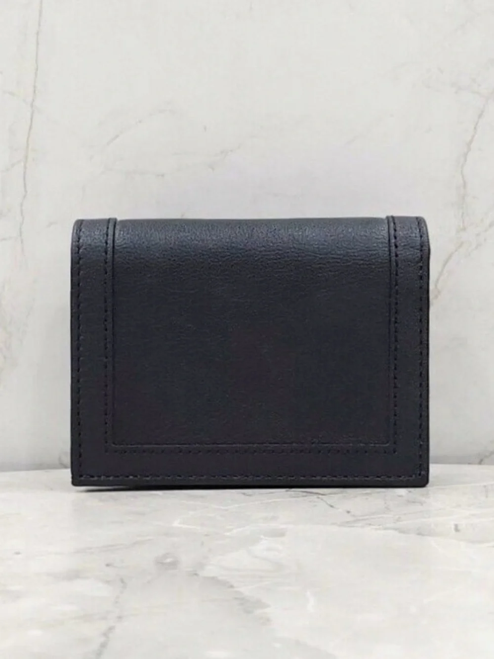 Gucci Diane Calfskin Card Wallet with Gold GG and Bamboo Accent - Picture 2 of 4